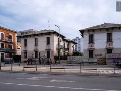 Sono tra i pochi rimasti delle venti dimore realizzate tra il 1922 e il 1924, la maggior parte delle quali demolite tra gli anni 60 e 70